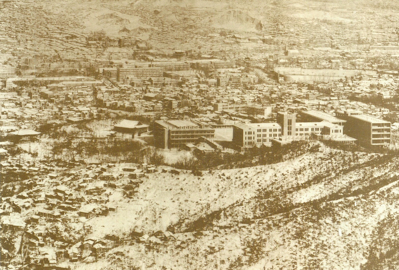 교사 전경(1960년대)